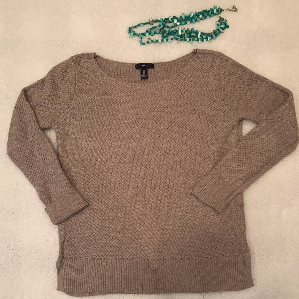 Gap Light brown/tan sweater (2 for 10 option! 🎈)